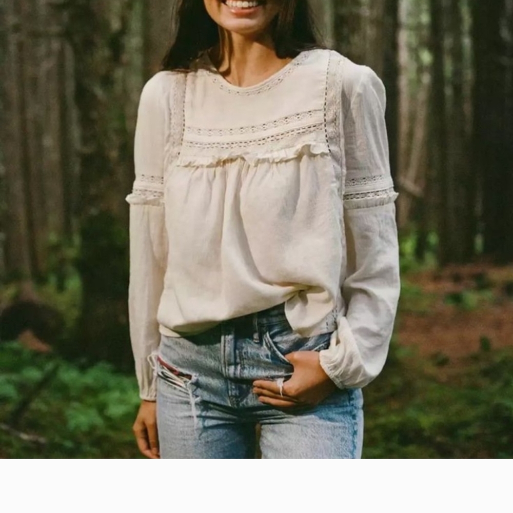 American Eagle Outfitters White Smocked Ruffled Blouse